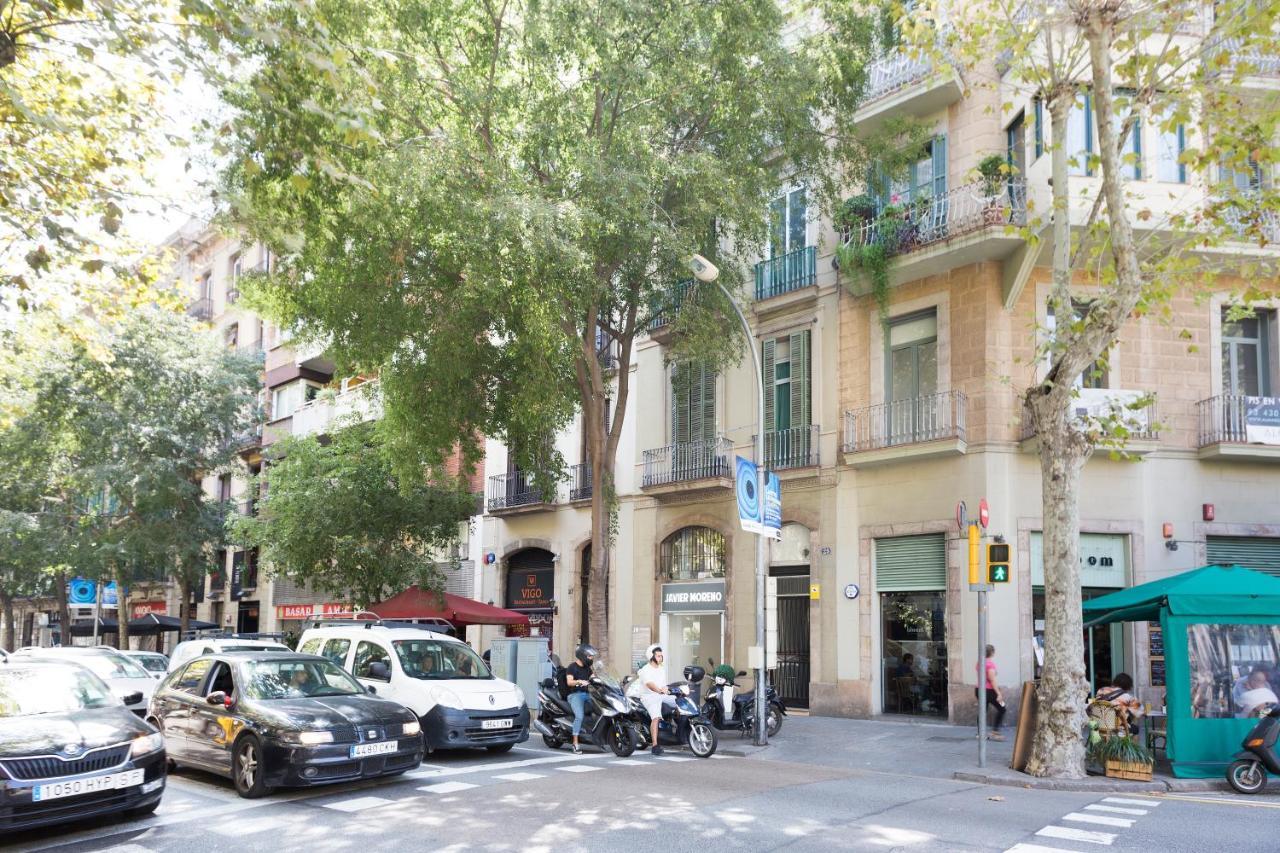 Stay U-Nique Apartments Placa Universitat Barcelona Exterior photo